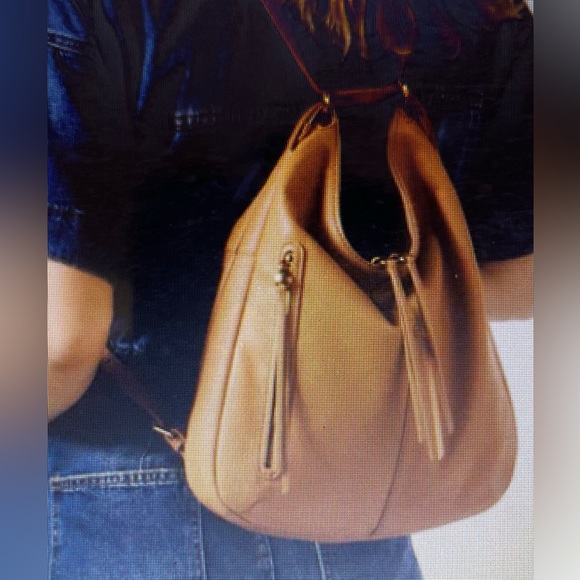 HOBO Merrin Convertible Backpack/Purse - Picture 8 of 10